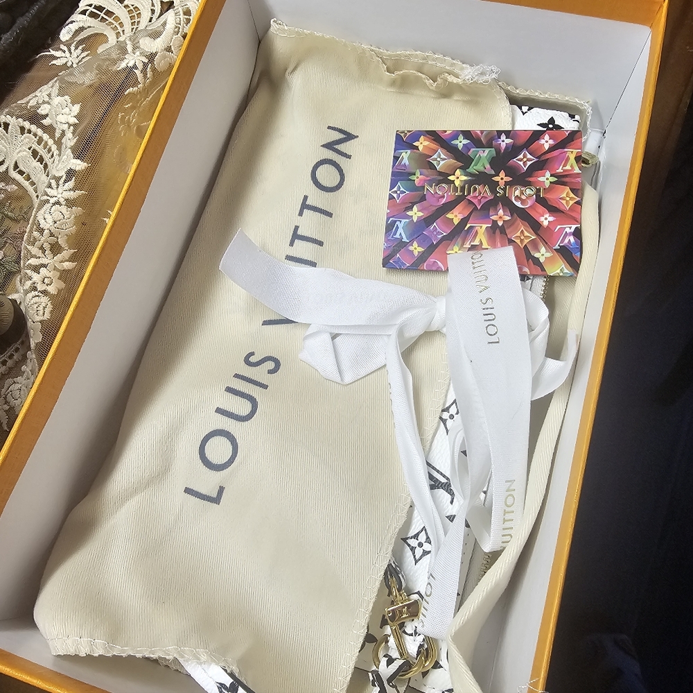 Louis Vuitton White & Black Monogram Canvas Wristlet - Picture 10 of 11